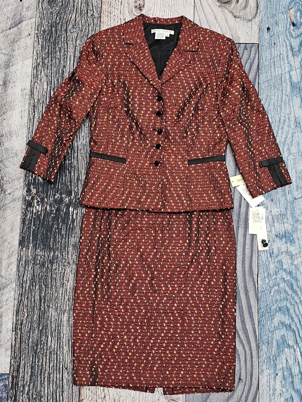Maggy London Skirt Suit Set Women's Size 8 Tweed & Fringe Style Burgundy NWT
